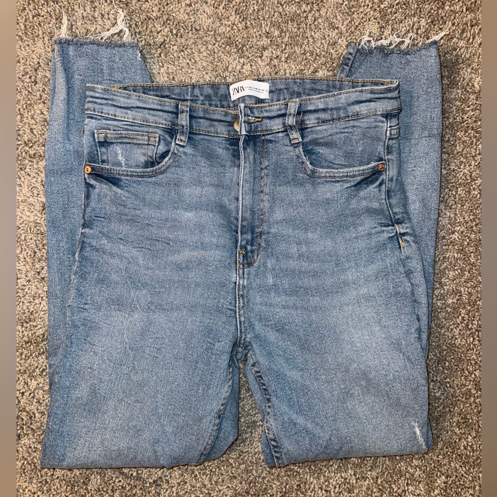 Zara Women's Light Blue High Rise Jeans Size 8